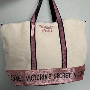 🆕 Victoria’s Secret large tote